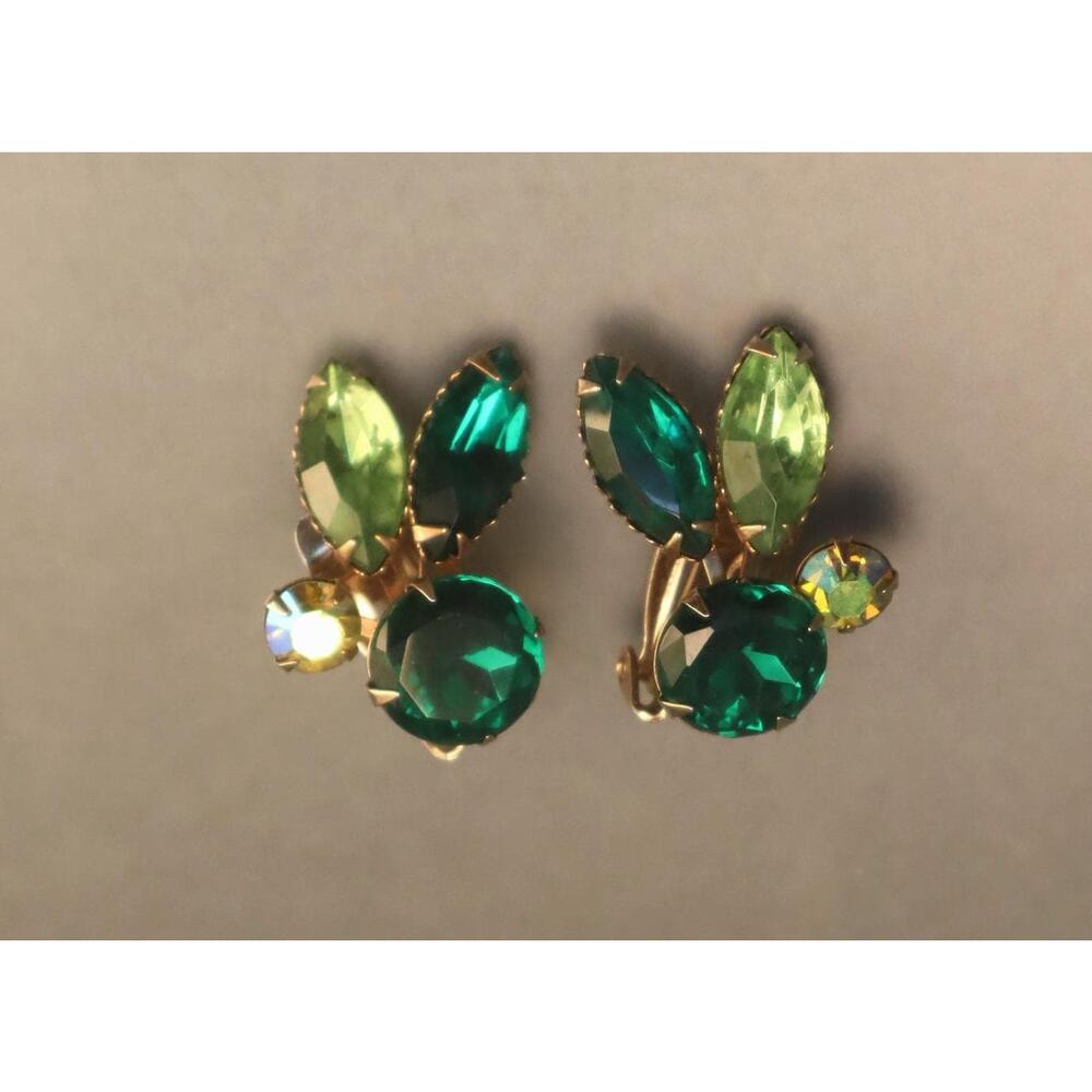 Vintage Green Rhinestone Earrings Emerald Peridot Glass